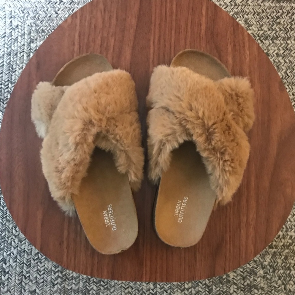 Urban Outfitters Faux Fur Slides -new, never worn!